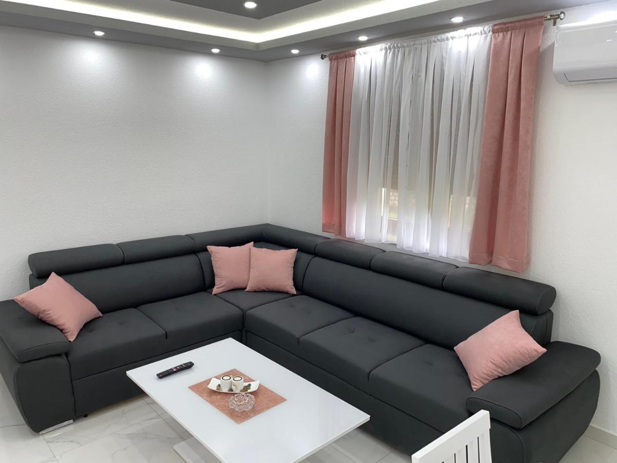 Apartman Jovana Bileća Esterno foto